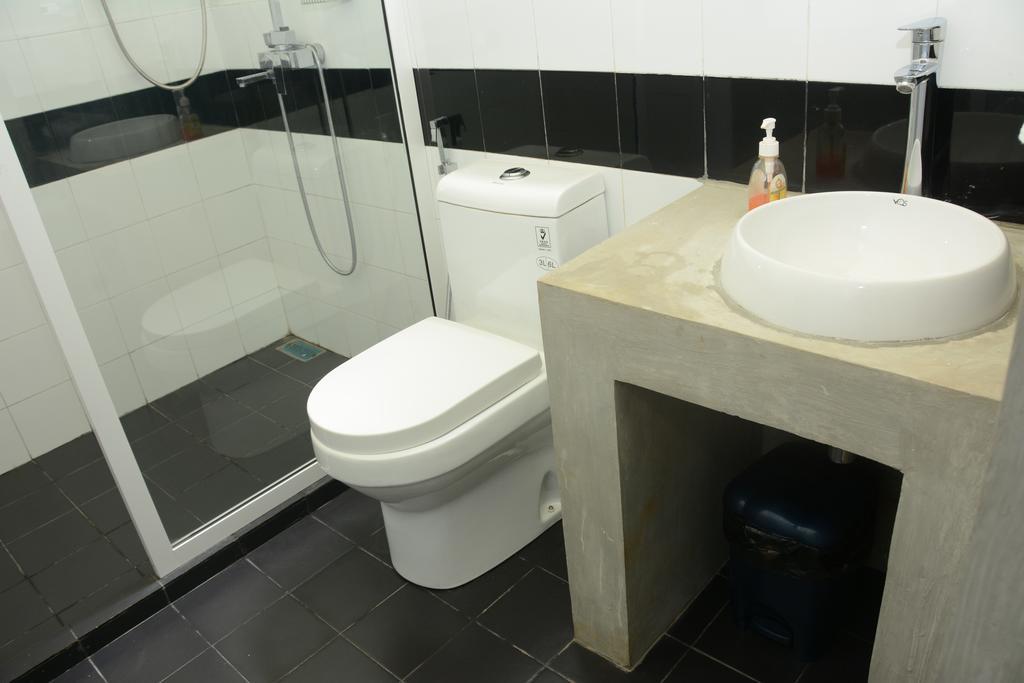 Hotel Tobiko Trikunamalaja Zewnętrze zdjęcie