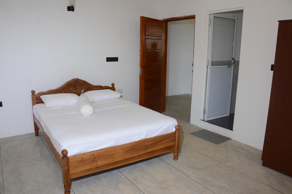 Hotel Tobiko Trikunamalaja Zewnętrze zdjęcie