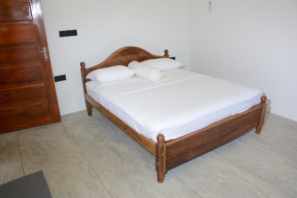 Hotel Tobiko Trikunamalaja Zewnętrze zdjęcie