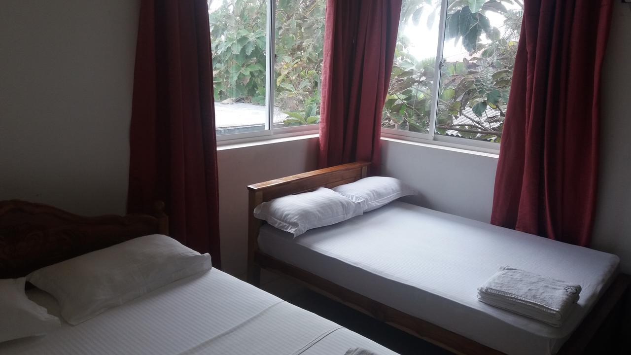 Hotel Tobiko Trikunamalaja Zewnętrze zdjęcie