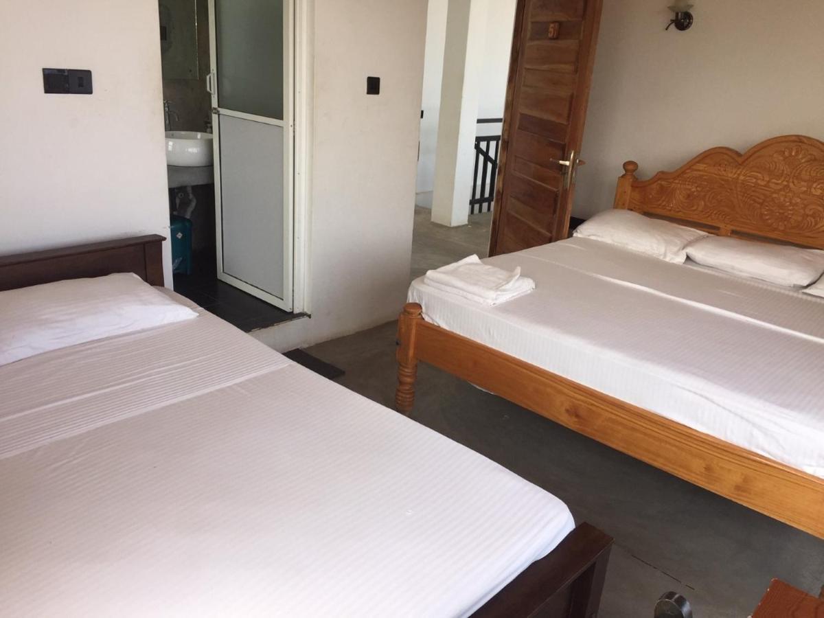 Hotel Tobiko Trikunamalaja Zewnętrze zdjęcie